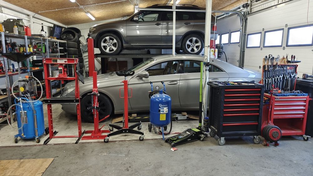 Warsztat do wynajęcia na godziny podnośniki