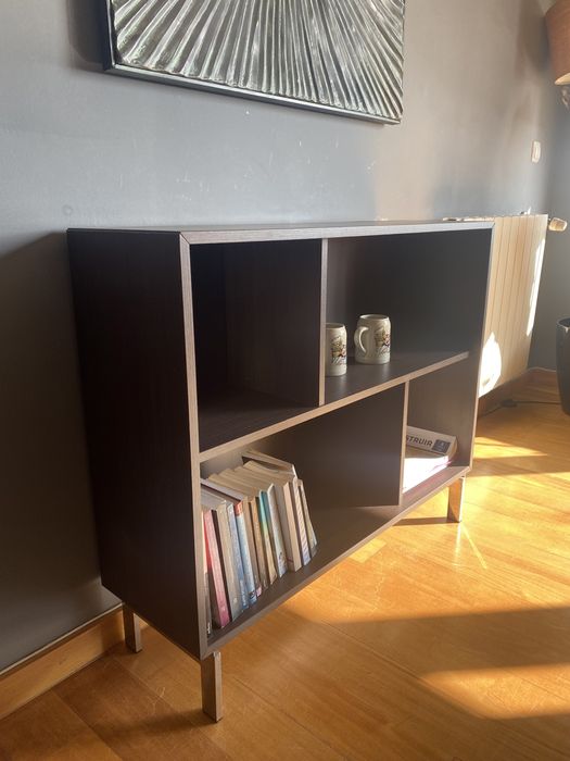 móvel de sala castanho