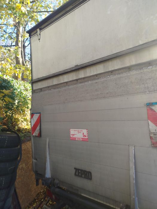 Kurnik, zabudowa plandeka z winda