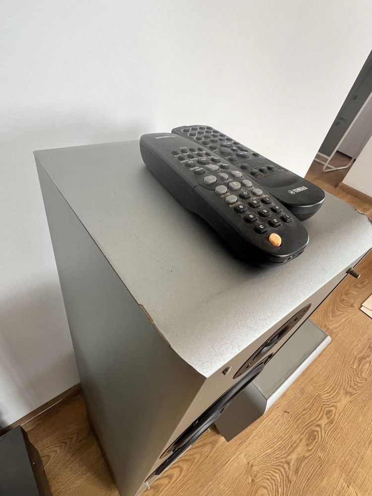 Amplituner 5.1 yamaha + dvd