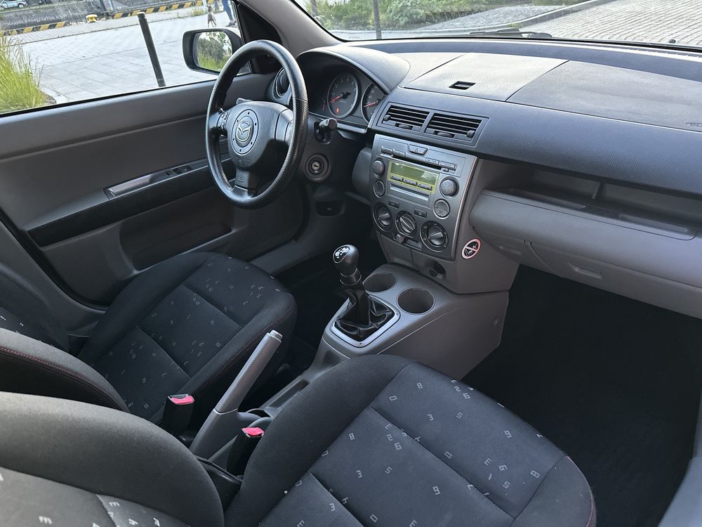 Mazda 2 1.4 Beznyzna 100% sprawna Klima 2x kola OC na rok!