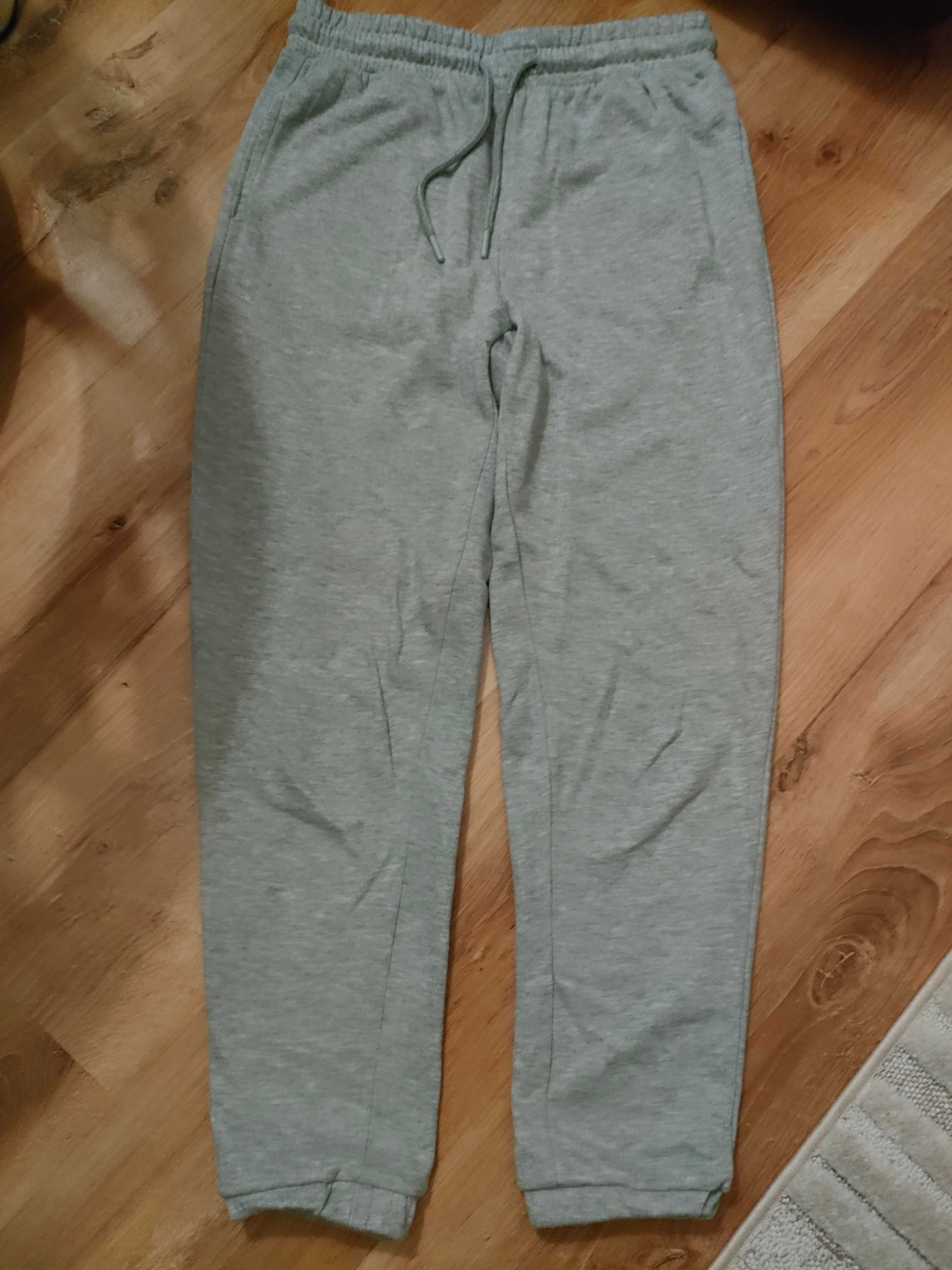Spodnie dresowe damskie