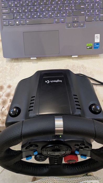 Продаю Logitech G29 в отличном состоянии