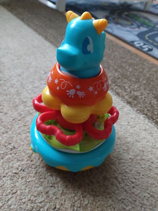 Dino piramidka Dumel