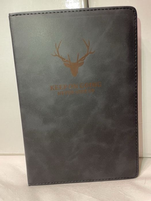Блокнот, кожа. Жирный олень