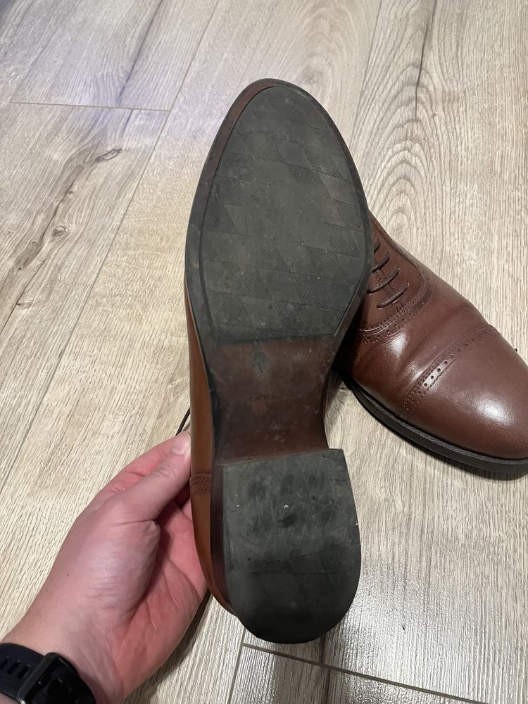 Buty wiziytowe Zara skórzane rozm 41 brązowe