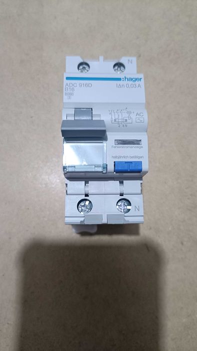 Wyłącznik różnicowoprądowy + nadprądowy B 16A 30mA AC ADC916D Hager