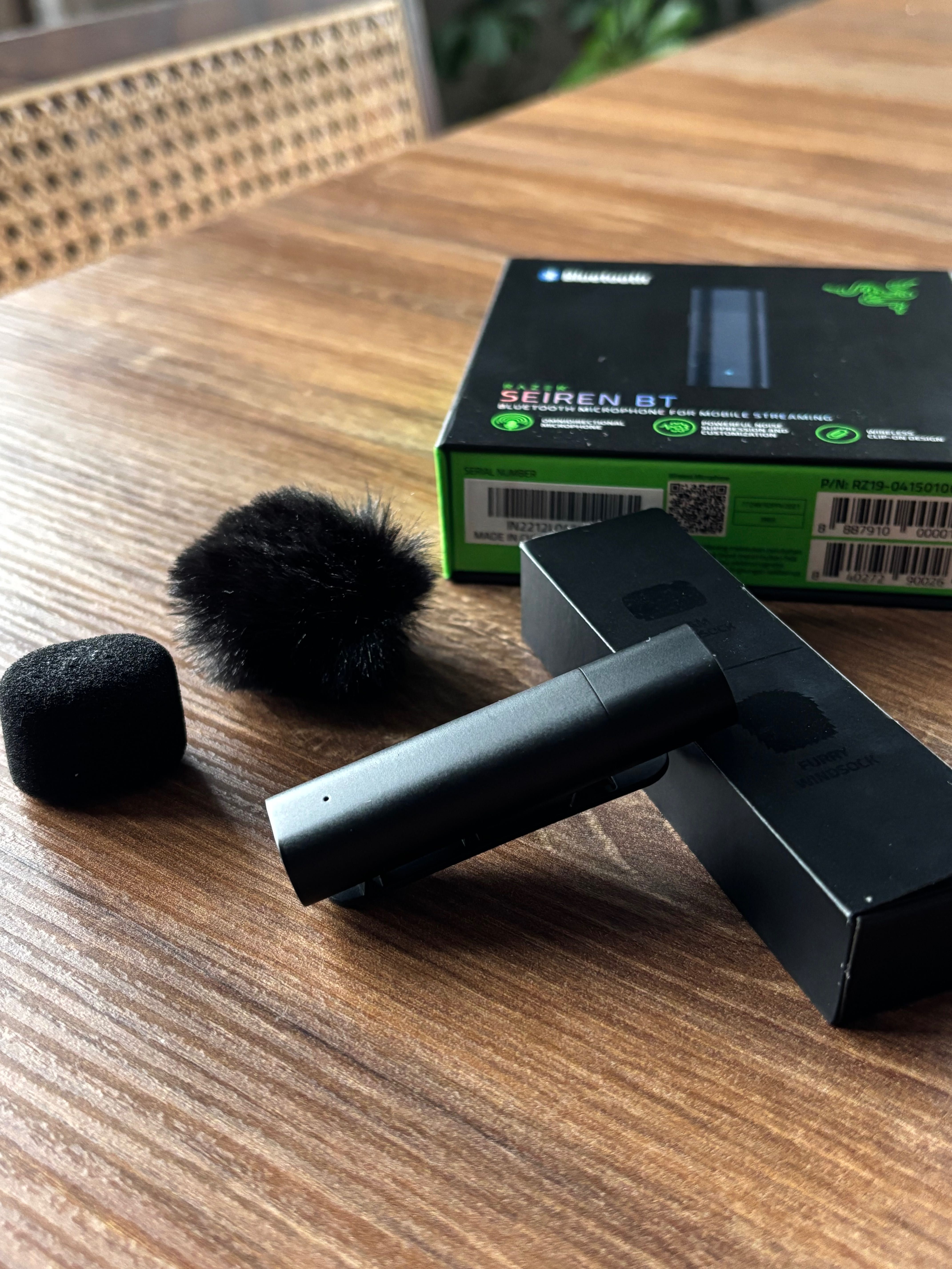 Mikrofon krawatowy RAZER seiren BT