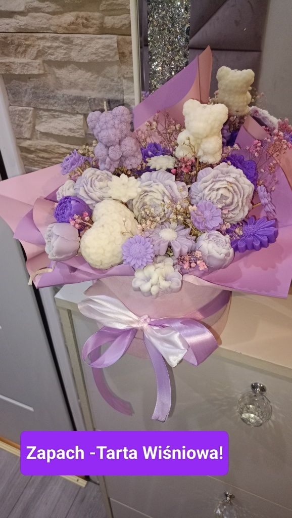 Flower box ze świec sojowych o zapachu wiśni