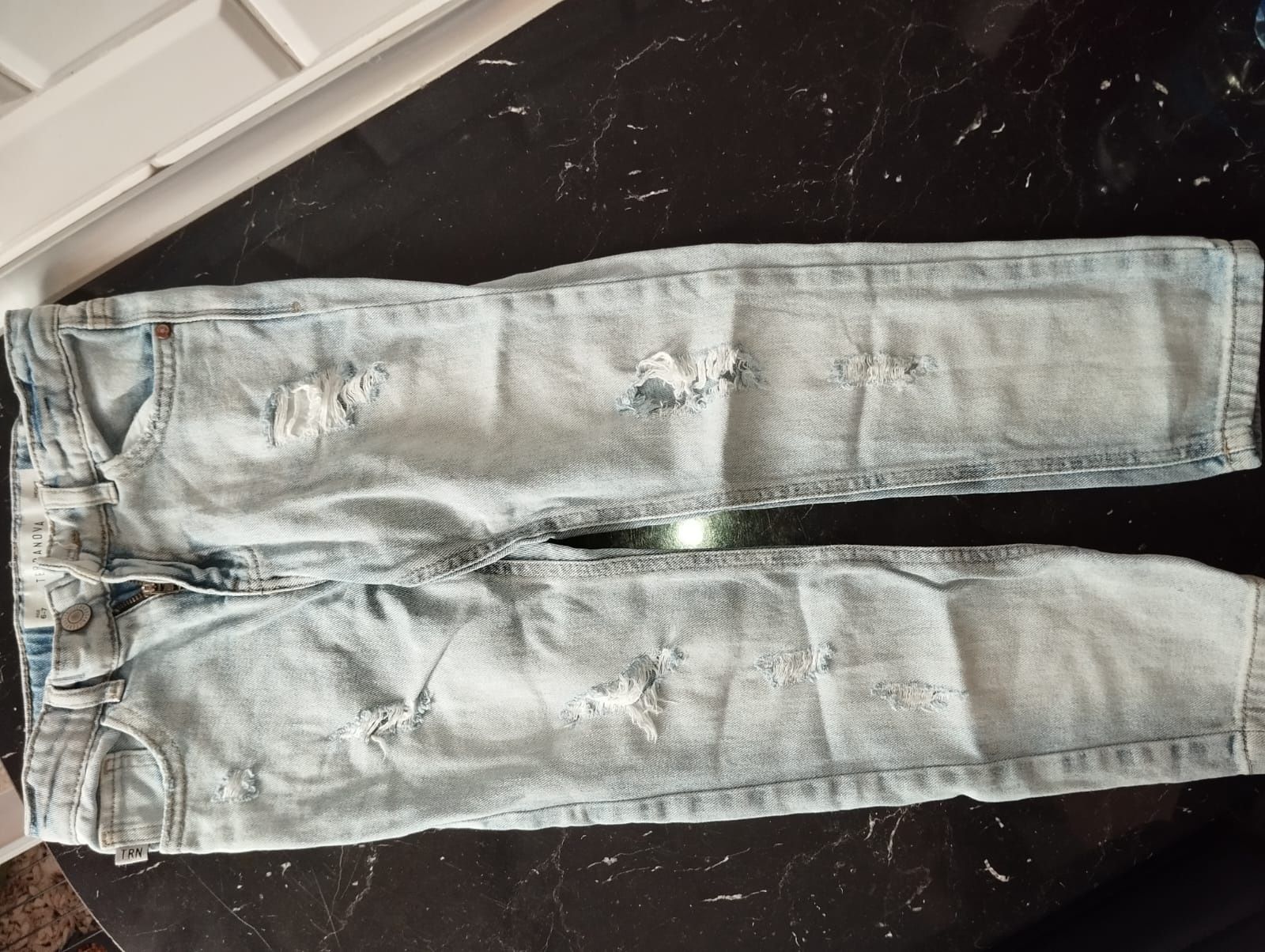 Spodnie jeans  dla dziewczynki Terranowa rozmiar 116-122