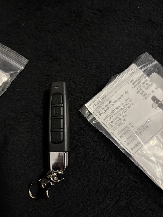 Pilot do sterowania brama itp. 433,92MHz