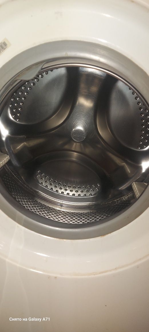 Продам стиральную машину indesit