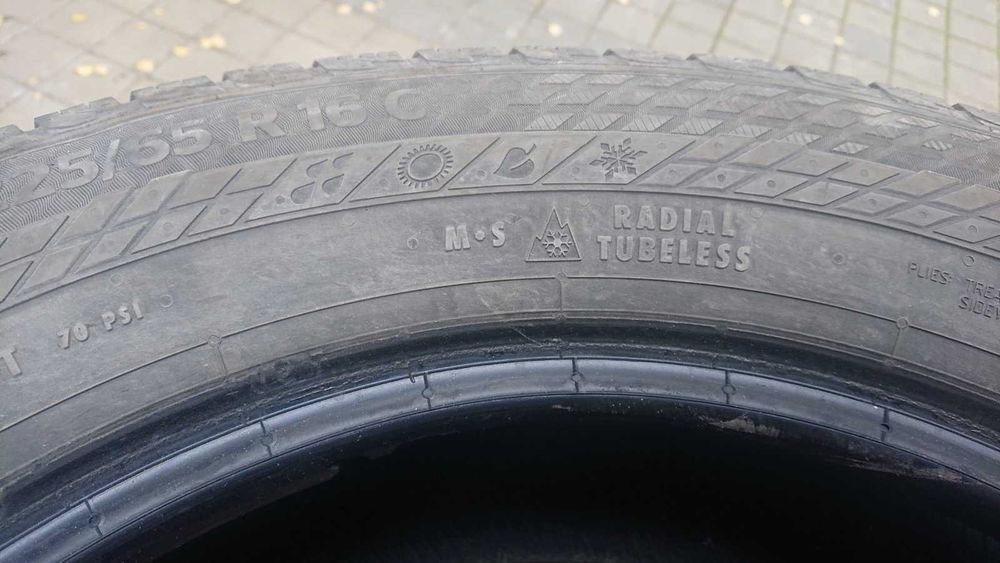 Шини б/у 225/65 r16c Continental 4 штуки