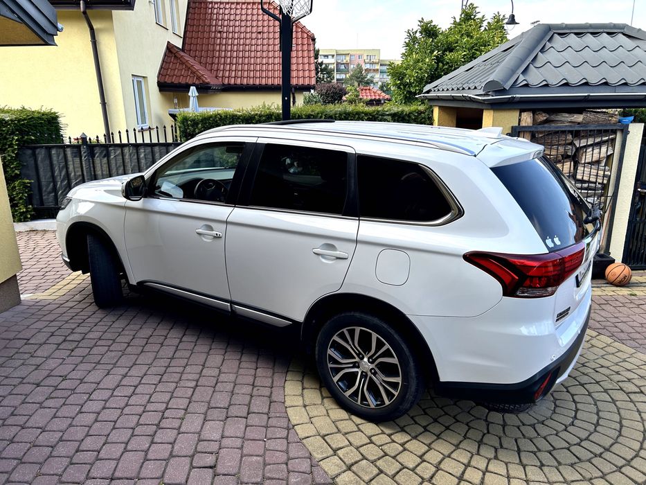 Mitsubishi Outlander 7 os. Instyle 2018 salon 1-wszy właściciel.