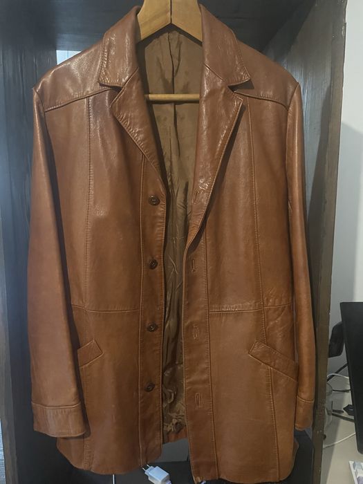 Продам якісну шкіряну куртку в гарному стані