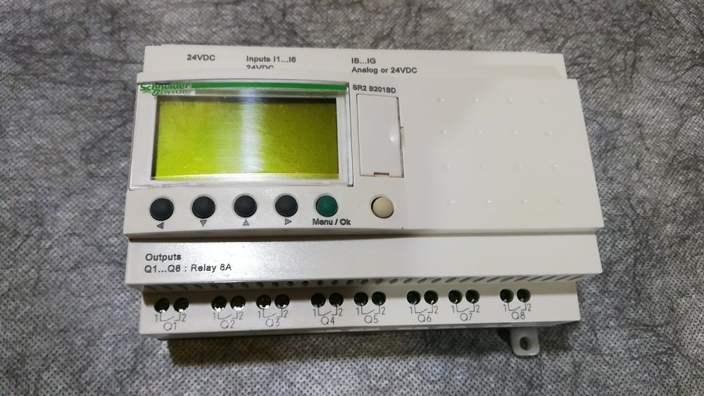 ZELIO контроллер 12ВХ/8ВИХ. РЕЛЕ. =24В SR2B201BD