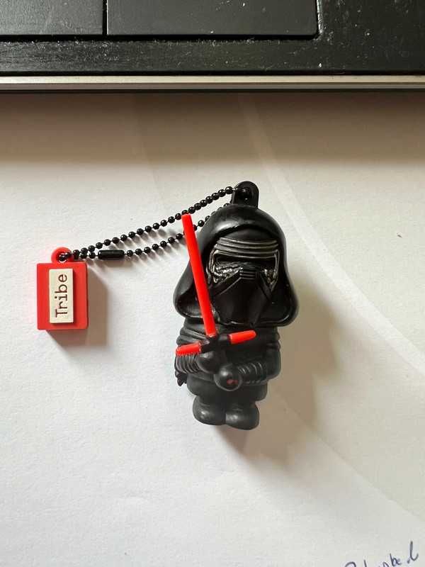 Pen 16GB Star Wars Kyle Ren