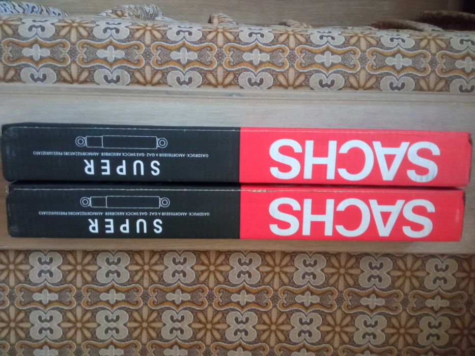 Амортизатор задній газовий VOLVO 240 , 740 , 940 + combi