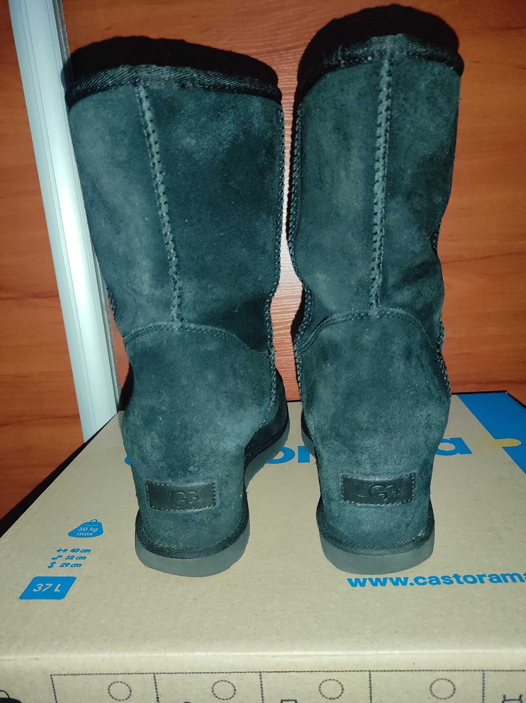 Śniegowce UGG zamszowe Classic Femme Short buty 41 czarne koturn 27 cm
