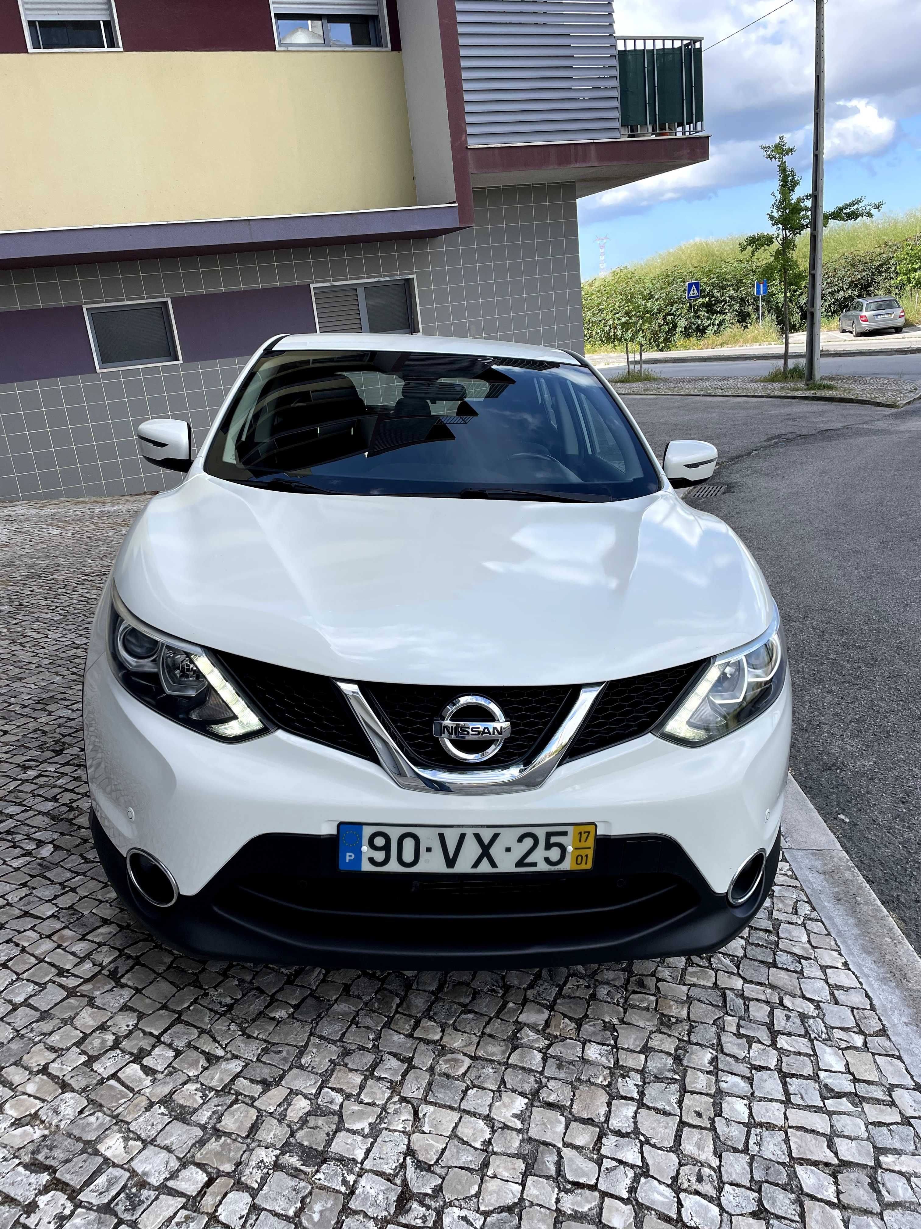 Nissan Qashqai 1.6 Cx. automática Excelente estado. Pneus novos.