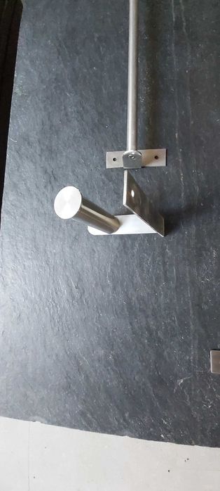 Uchwyty łazienkowe na ręczniki,papier,stal nierdzewna.