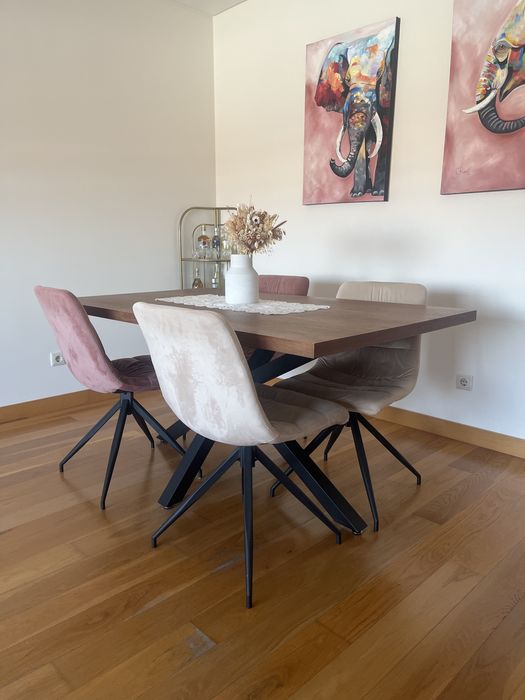 Conjunto de mesa de jantar + 4 cadeiras
