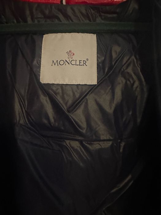 Moncler kurtka puchowa z kołnierzem z jenota