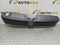 Решетка радиатора VOLKSWAGEN  JETTA MK6 11-18 5C6853651