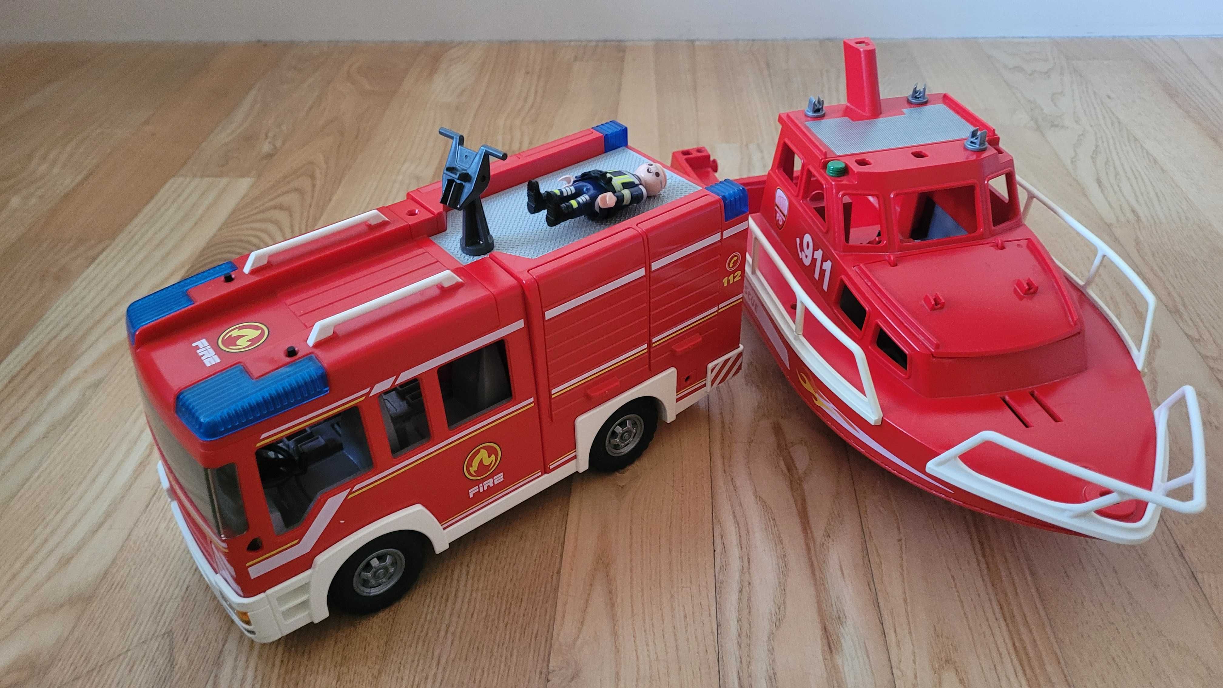 Playmobil 9464 Pojazd ratowniczy straży pożarnej dodatkowo łódź