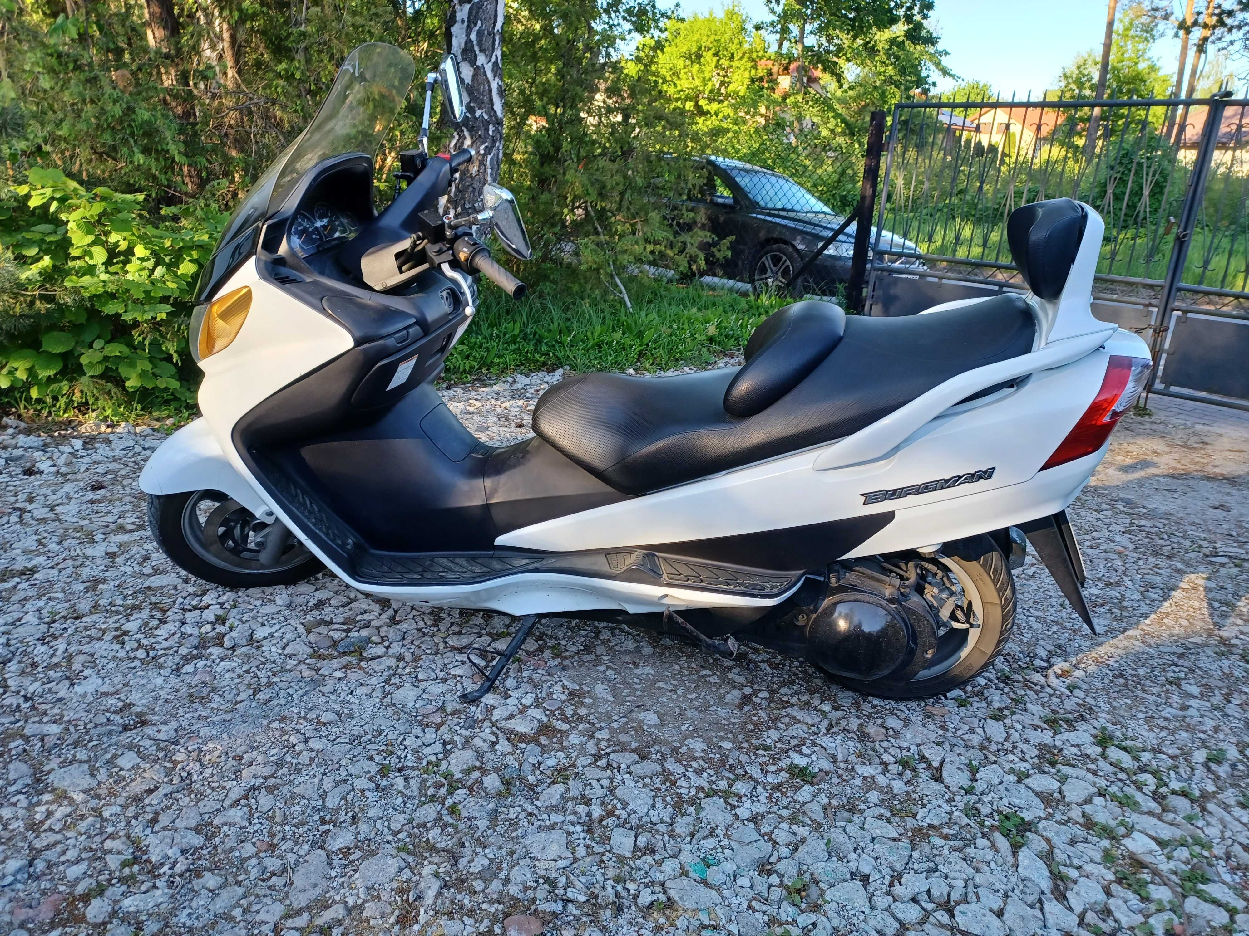 Suzuki Burgman AN 400