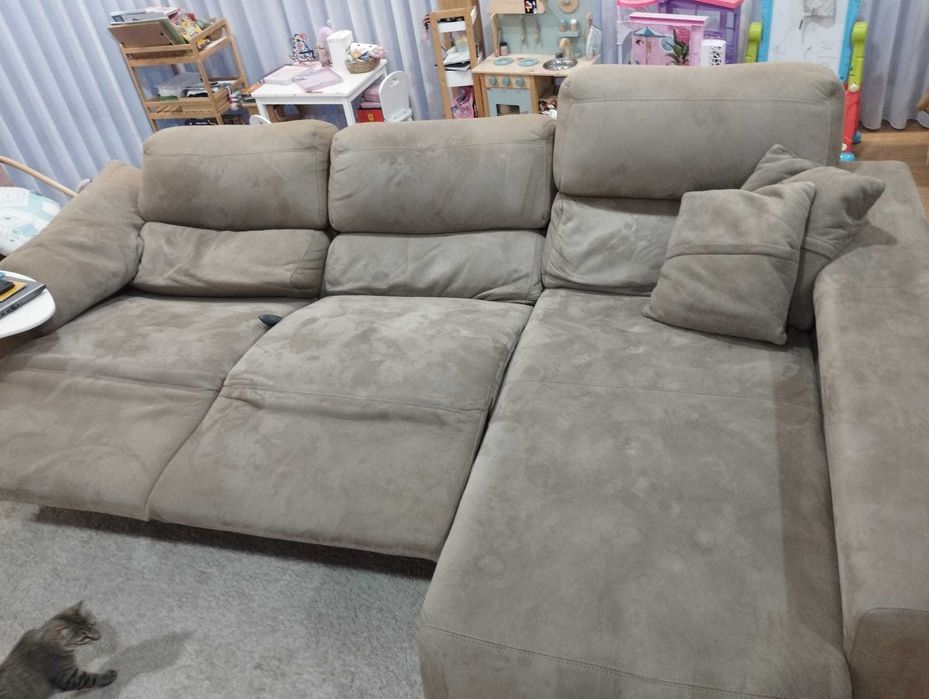 sofá com chaise lounge e reclinável