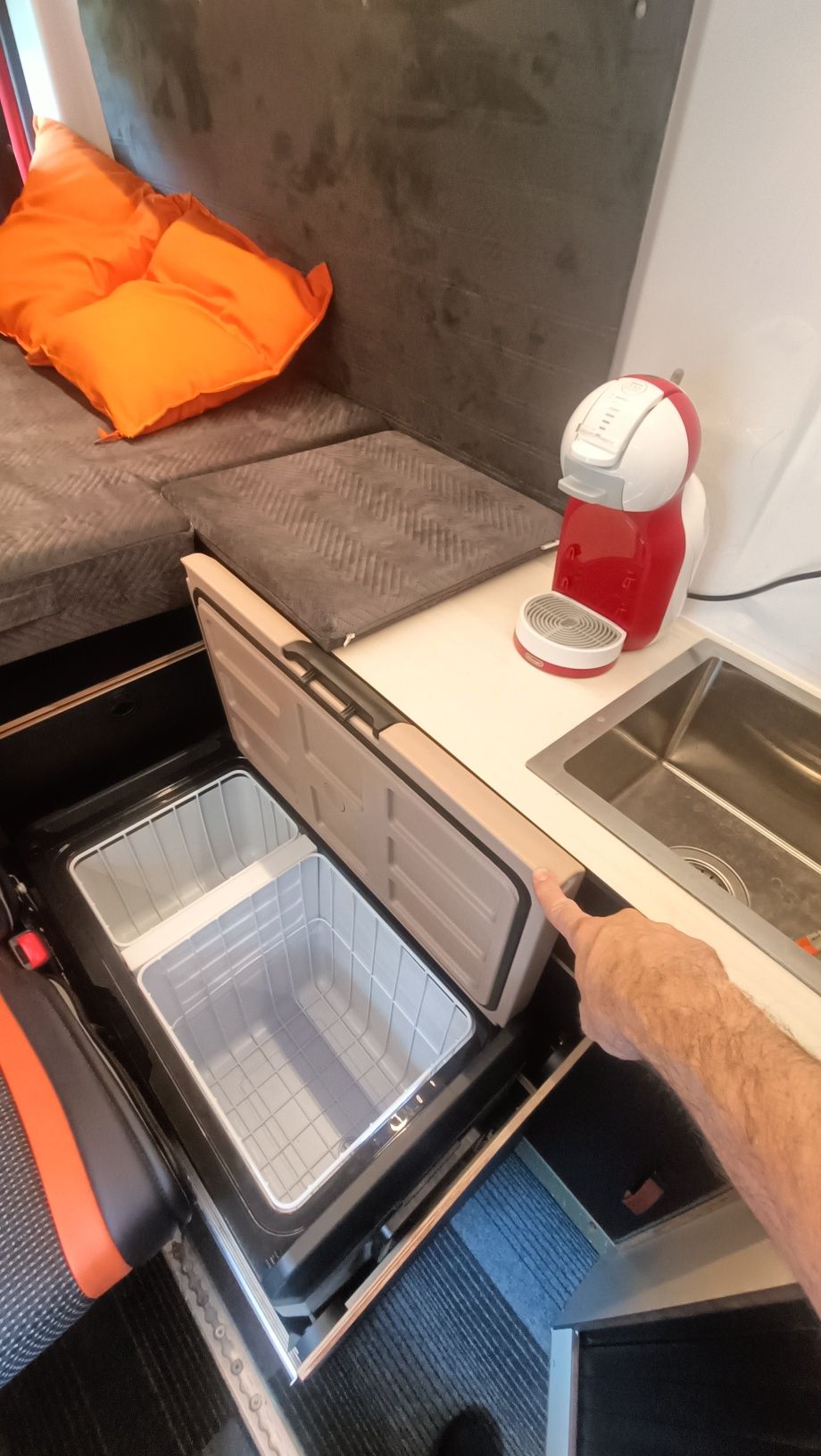 kamper campervan wynajem pomorskie Trójmiasto mały jak California
