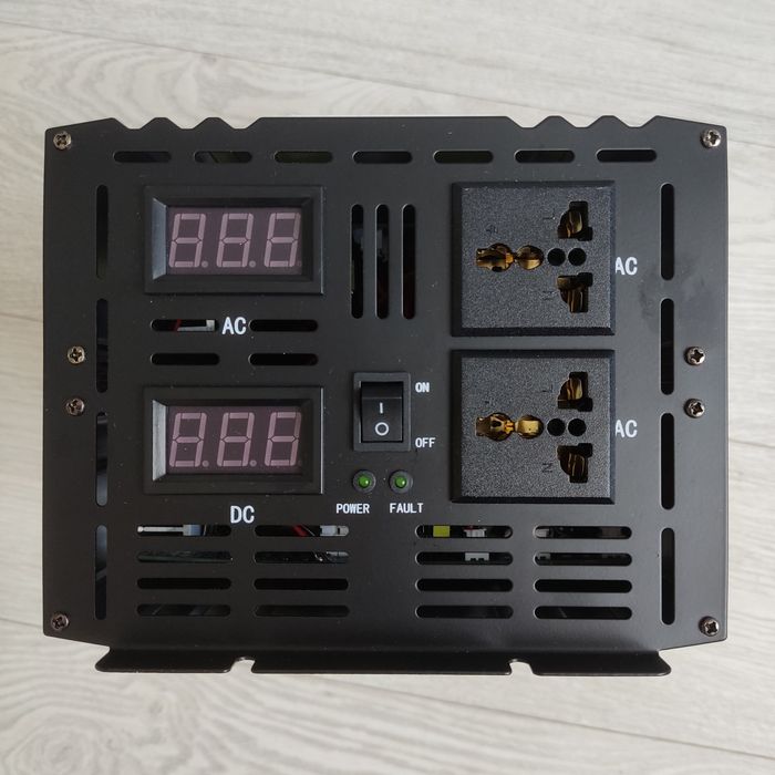 Інвертор напруги 12*220*5000w чистий синус.