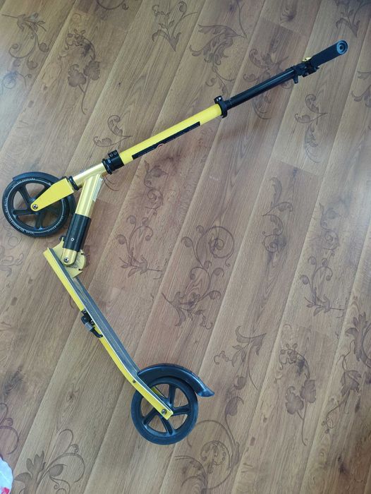 Крутій Самокат  Explore