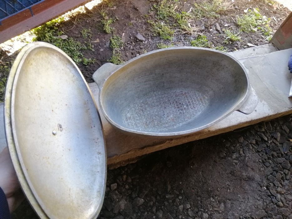 Алюминиевый таз и утятница