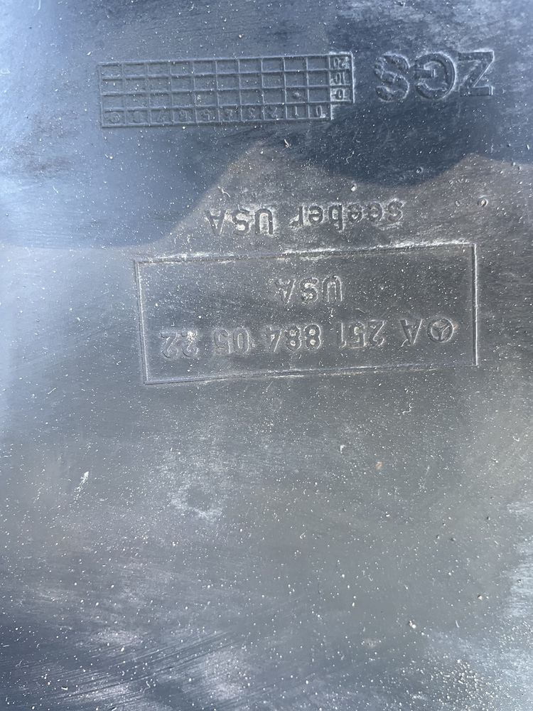 Nadkole przod  prawe lewe Mercedes R klasa w251