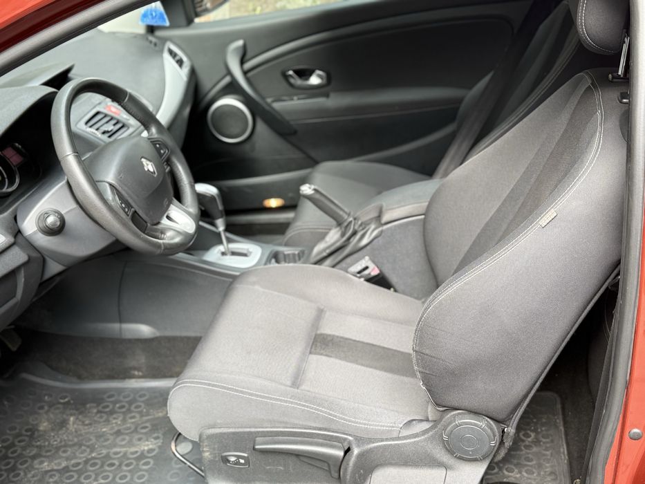 Renault Megane 2.0 бензин Автомат