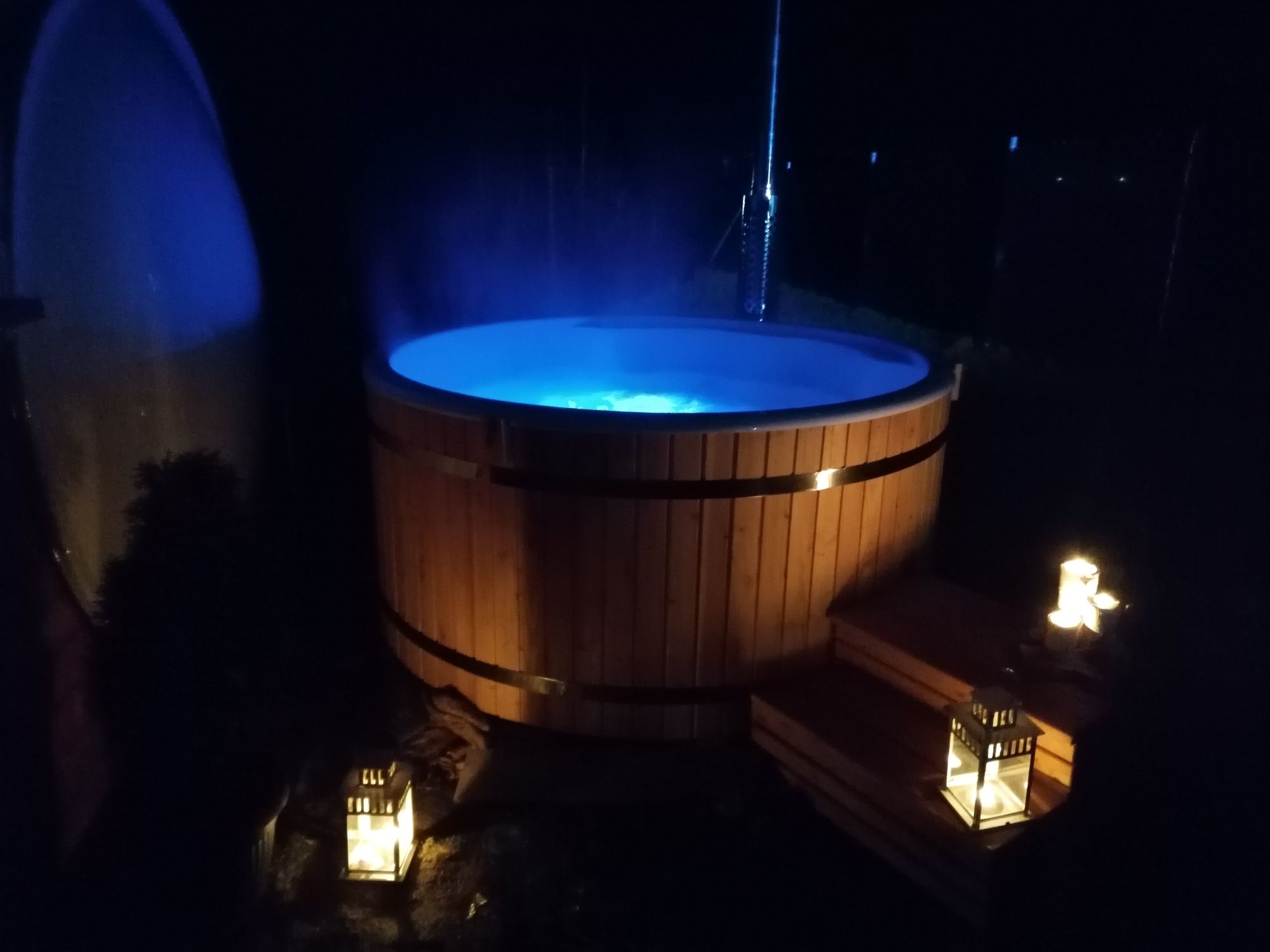 domek na Kaszubach,Gowidlino, balia, jacuzzi,gorącą sauna beczka