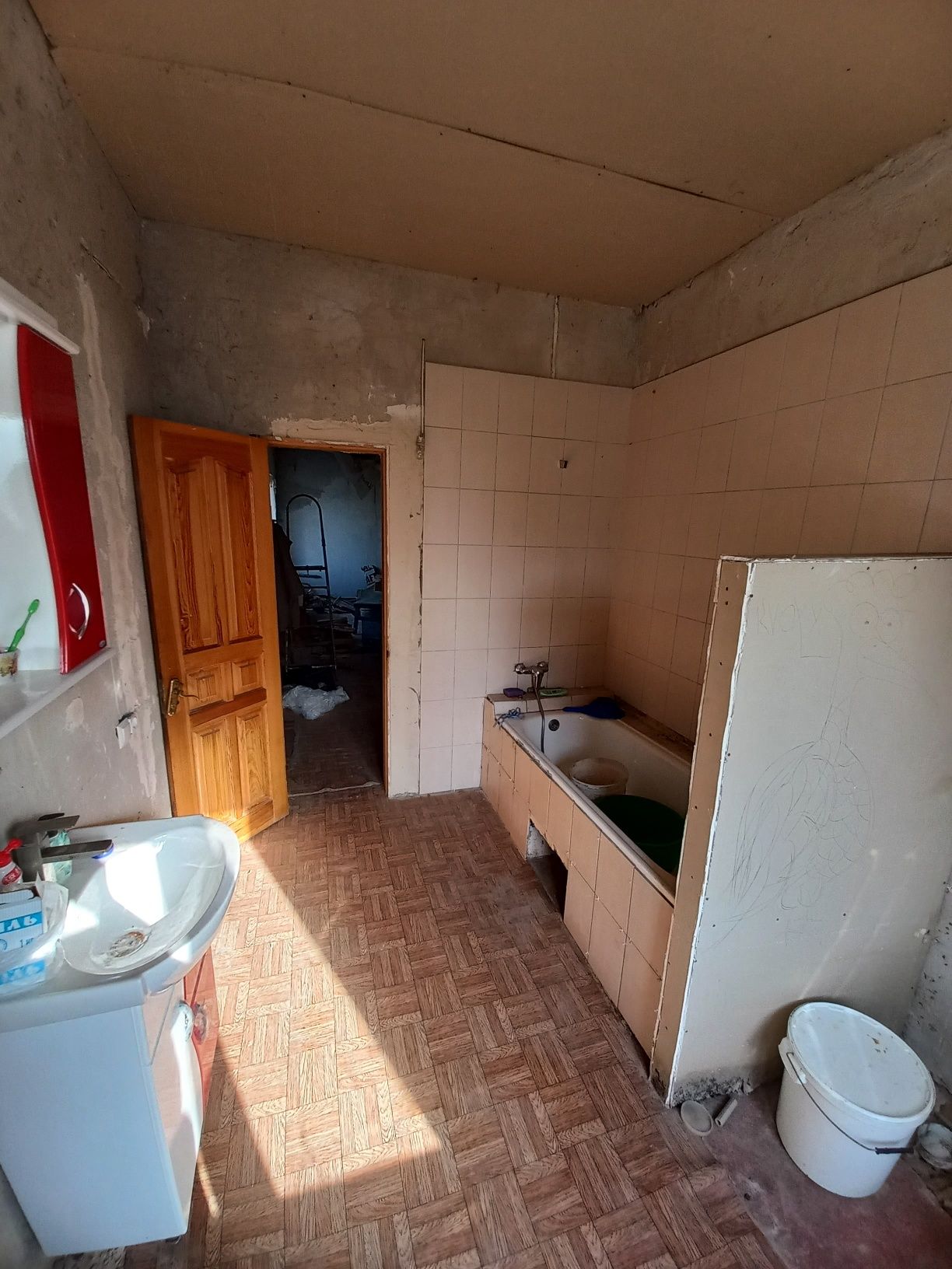 Продам пів будинку 1/2 с. Гора.