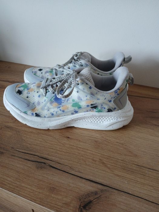 Buty sportowe Reserved r.32