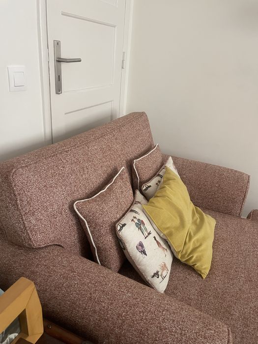 Sofá 2 lugares (Love Seat) 140 comprimento x 120 largura x 90 altura