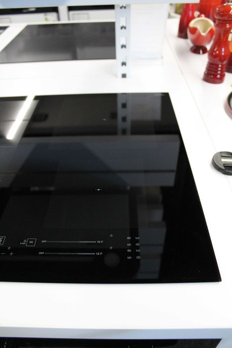 Płyta indukcyjna Whirlpool WF S4160 BF Ekspozycja/nieużywana/wyprzedaż