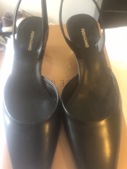 Sapatos femeninos novos com etiquetas