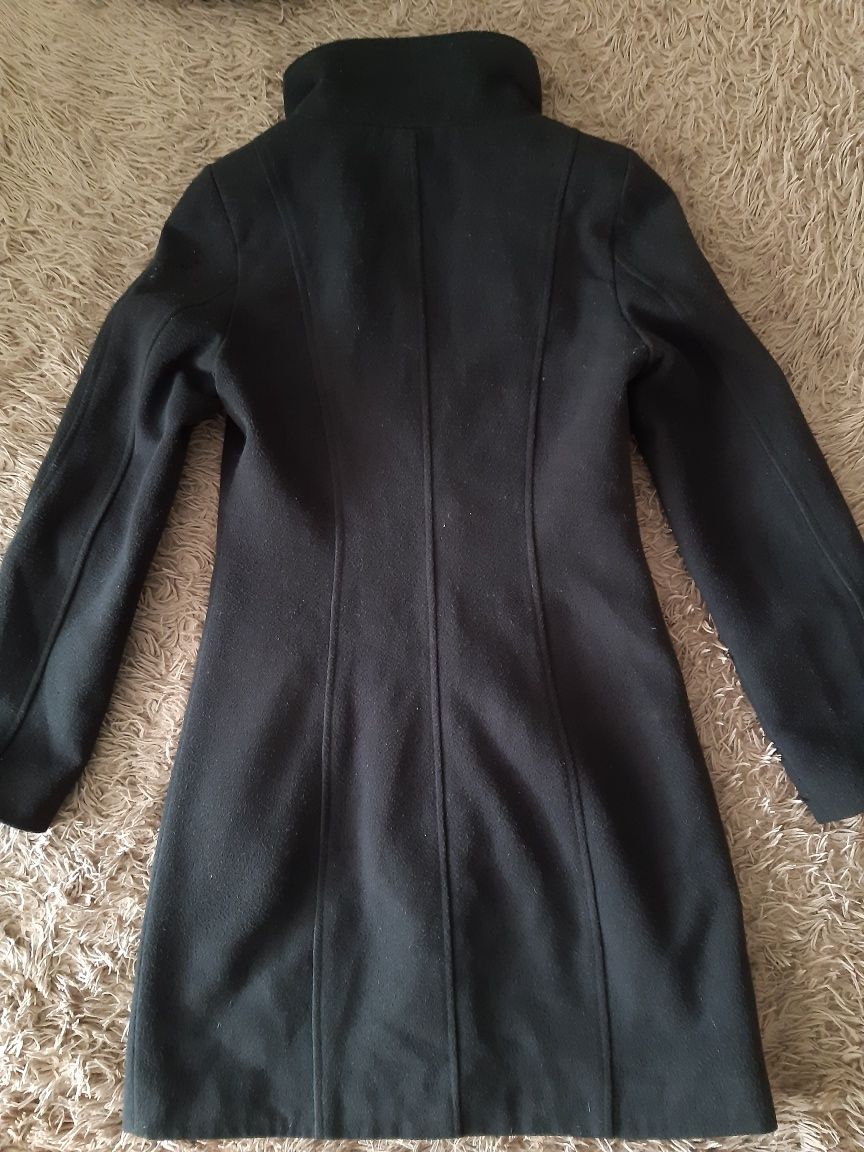 Чёрное женское пальто