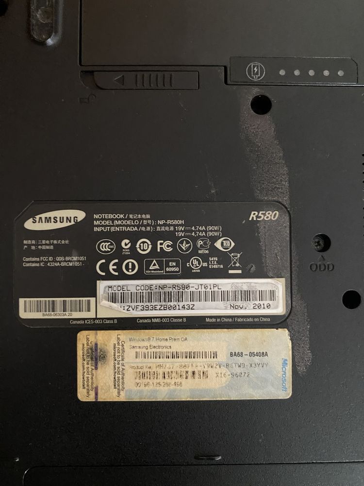 Laptop Samsung 15.6 i5 2.6 Ghz 6 Ram uszkodzony
