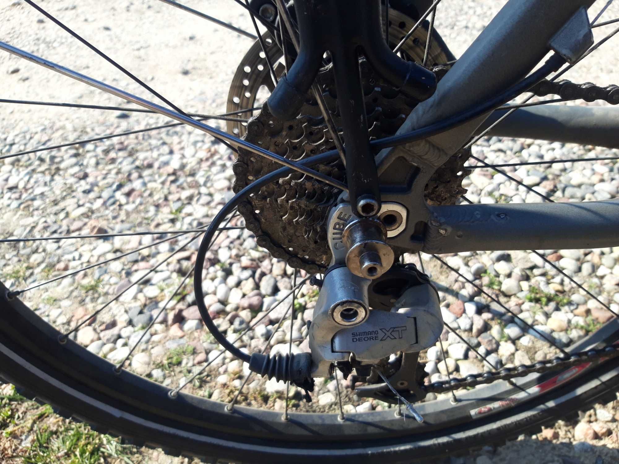 Rower miejski/trekking męski CUBE koła 26', 24 biegi SHIMANO