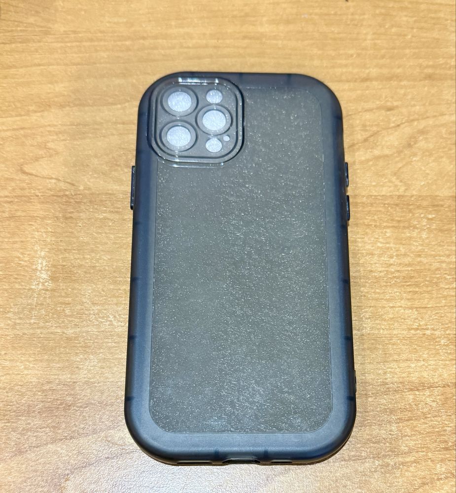 Продам набір із 5 чохлів на iPhone 12 Pro за суперціною - 150 !