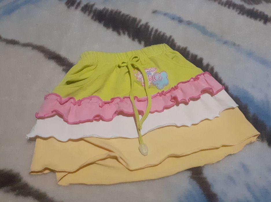 Saia de bebé 9 meses em otimo estado