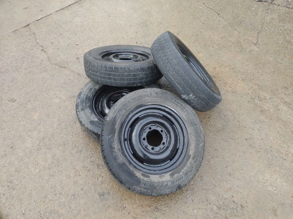 Koła do wozu lub przyczepki (żuk syrena)