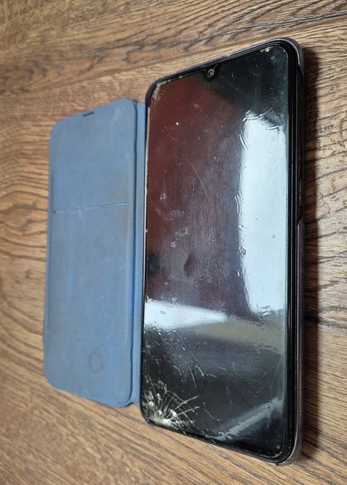 Samsung Galaxy A40 i oryginalne etui.  SM-A405FN/DS